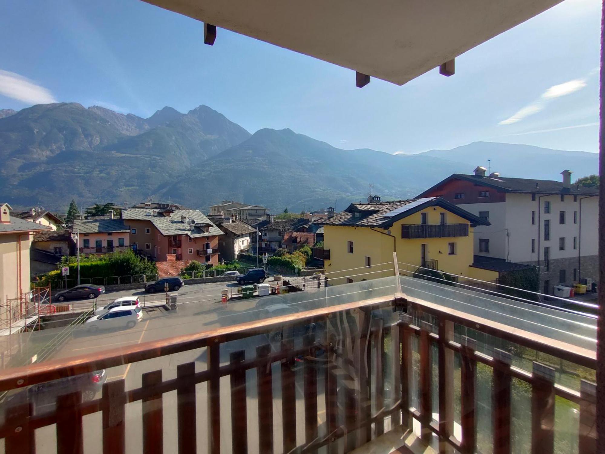 Appartamento Chentre En Ville - A 2 Passi Dal Centro - Parcheggio Gratuito - Cir-Vda-Aosta-0073 Екстериор снимка